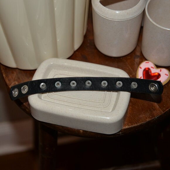 beauty love set grab bag misc lot junk drawer spike bracelet lotion heart bath - Picture 5 of 14